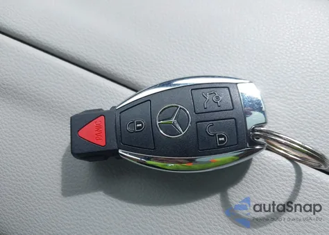 2011 Mercedes-Benz E 350 4Matic from USA, damaged, VIN WDDHH8HB0BA214831